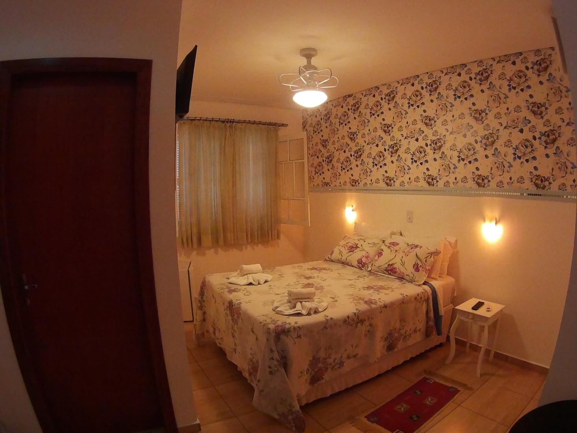 Pousada Della Vegas Serra Negra  Habitación foto
